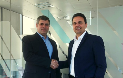 Bruno Figueiredo (à esquerda) e Mauro Bastos (à direita) fecham parceria entre Xperienz e Kyvo